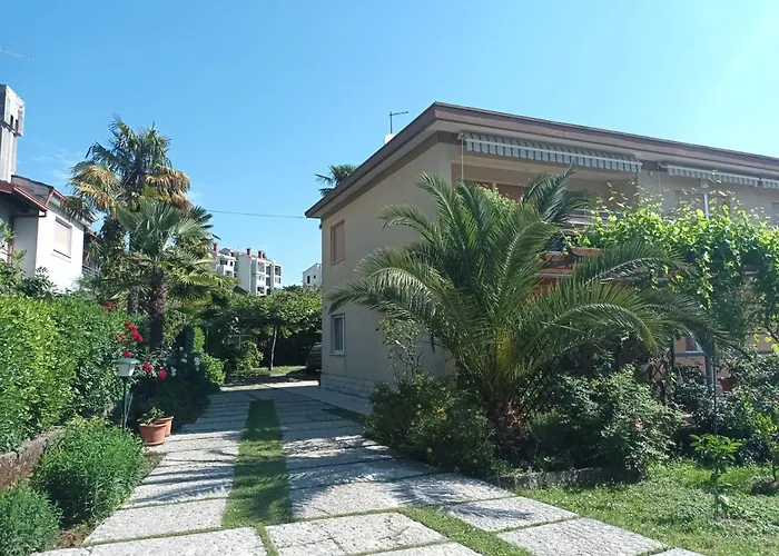Apartments Orange Lovran